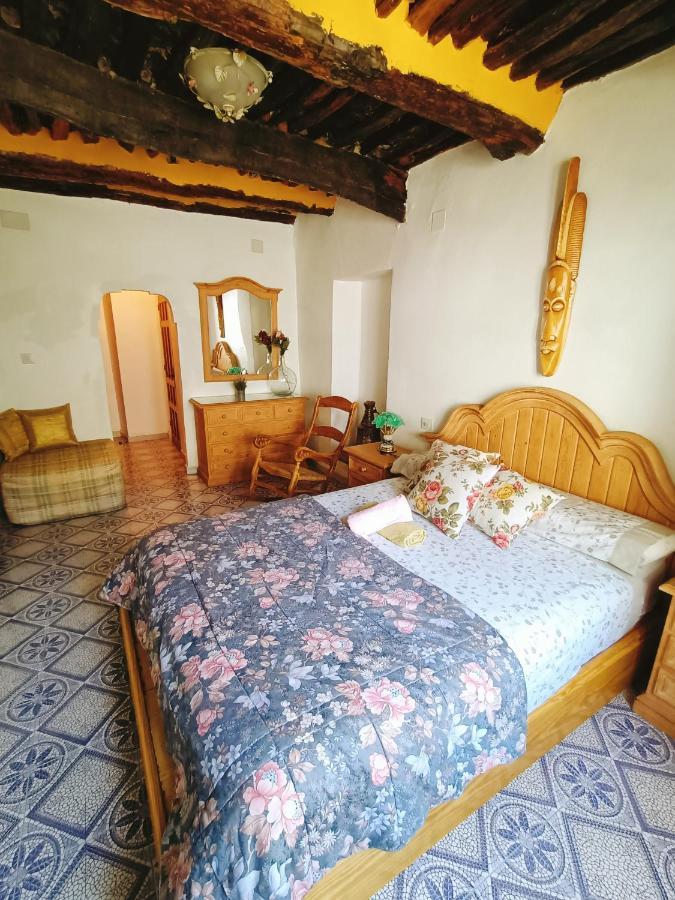 Villa Castano Real Atalbeitar Esterno foto