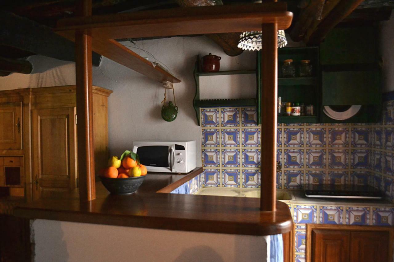 Villa Castano Real Atalbeitar Esterno foto